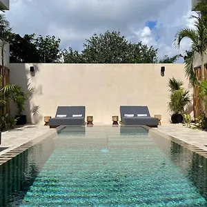 https://majaro-hotel-tulum.quintano-roohotels.com